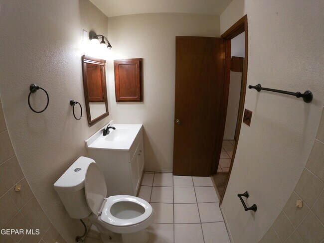 Building Photo - 2241 Seagull Dr