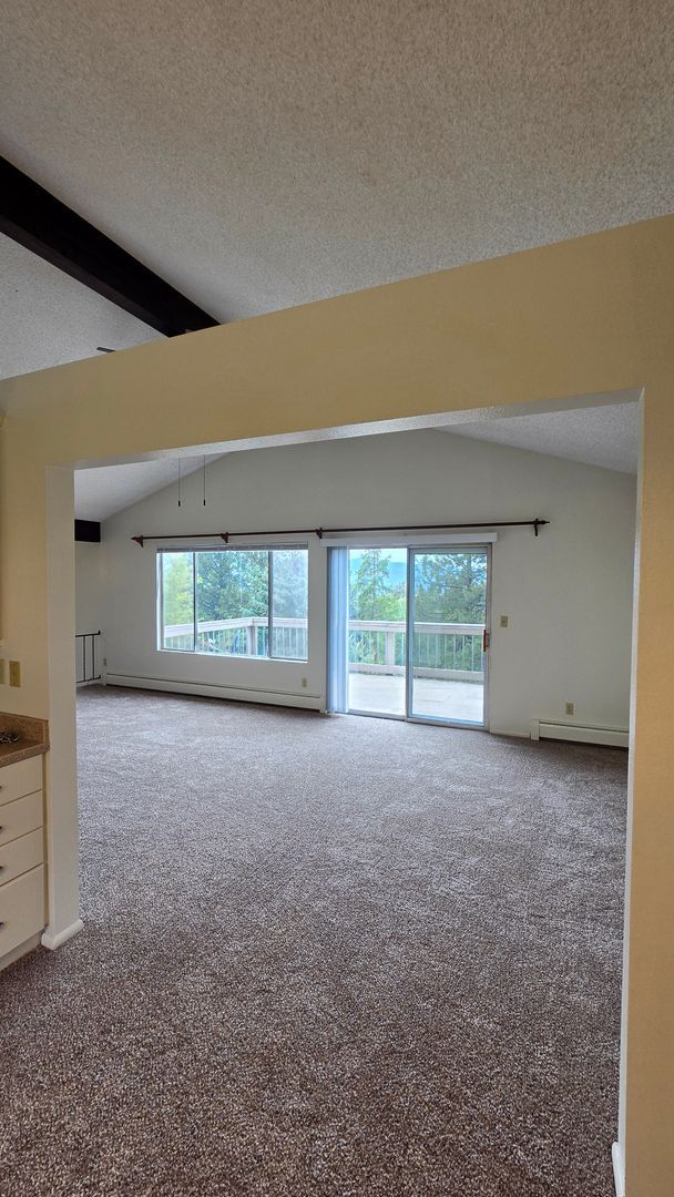 Building Photo - 411 Westview Dr