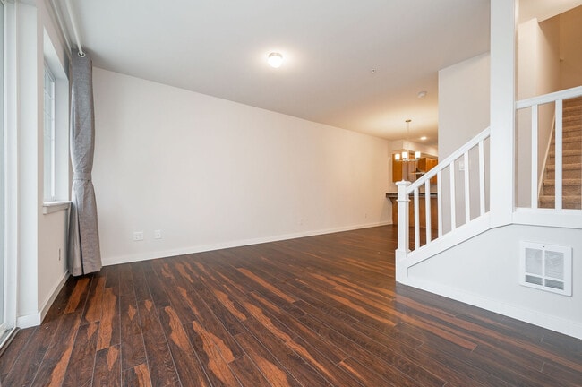 Building Photo - 5903 185th Ct NE