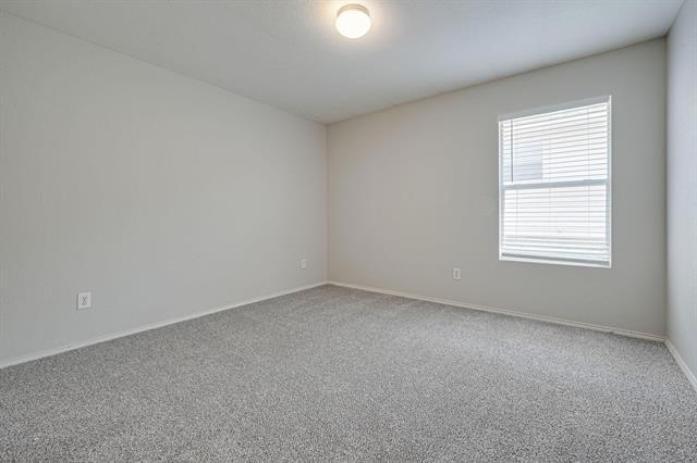 Building Photo - 14112 Esperanza Dr