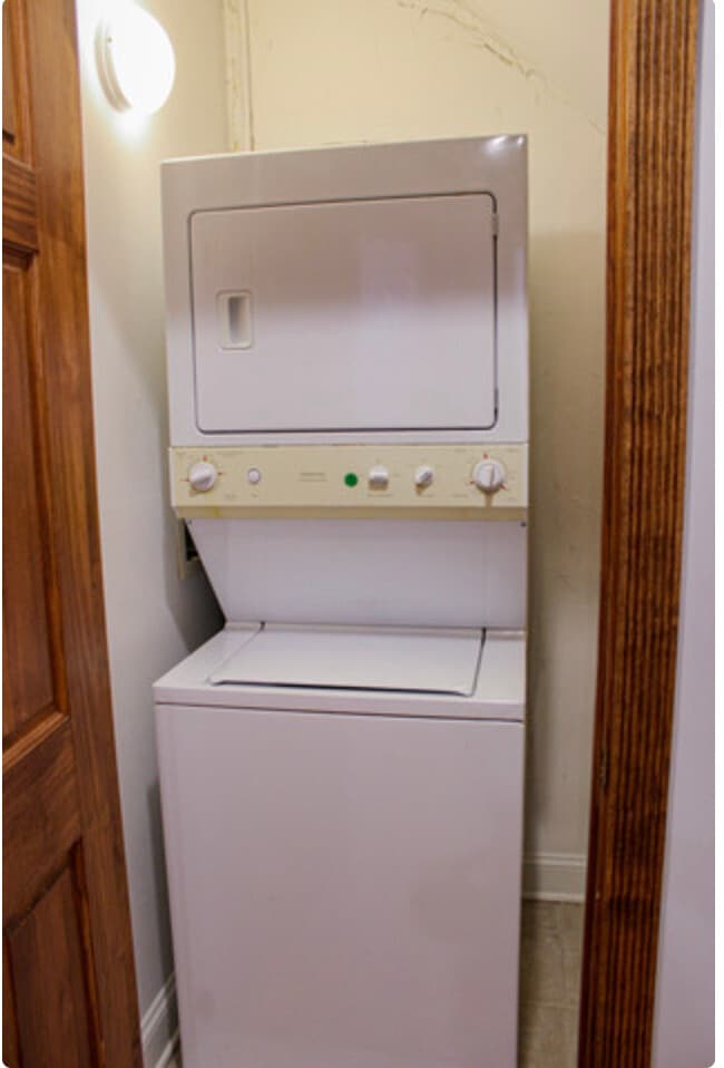 Building Photo - 1451 N Artesian Ave