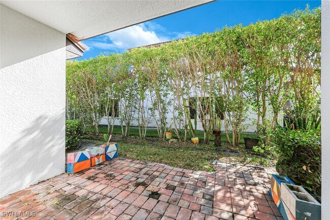 Building Photo - 7890 Bristol Cir