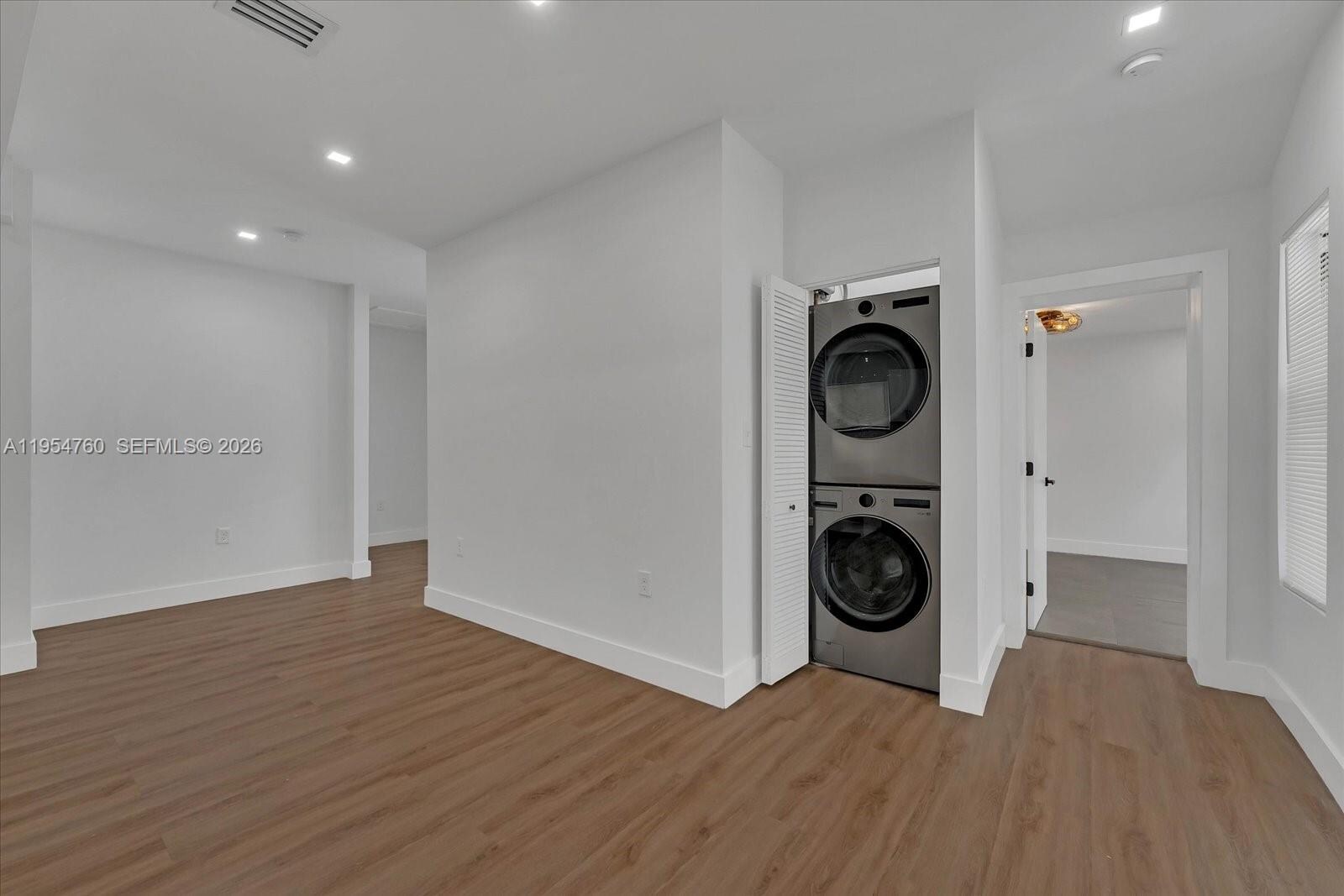 Building Photo - 1733 NW 16th St