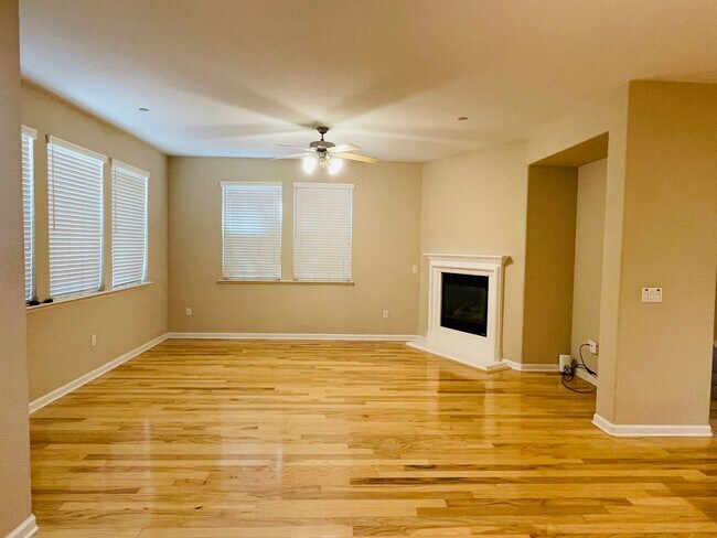 Building Photo - 4059 Innovator Dr