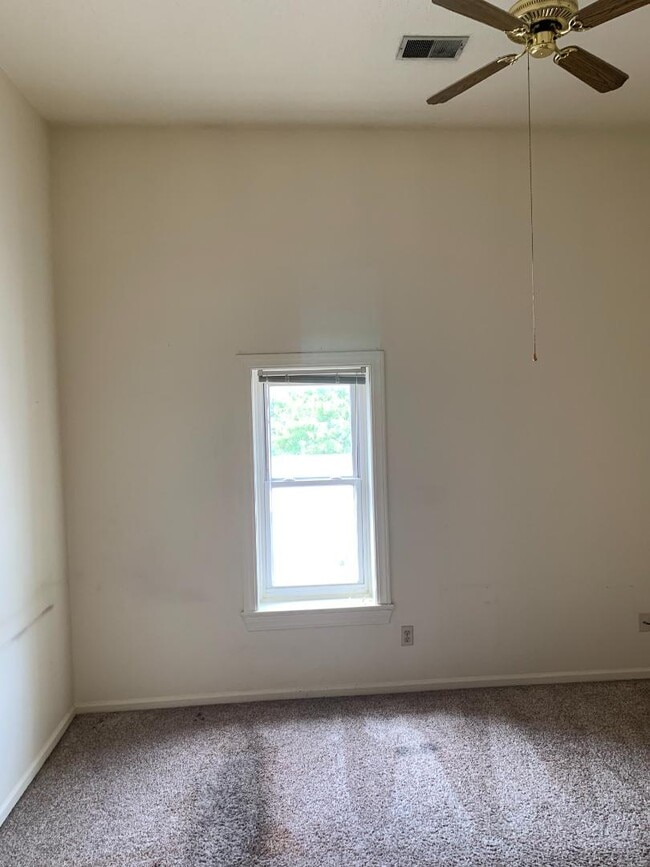 Building Photo - 226 W Michigan Ave