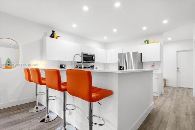 Building Photo - 1123 NE 23rd Terrace