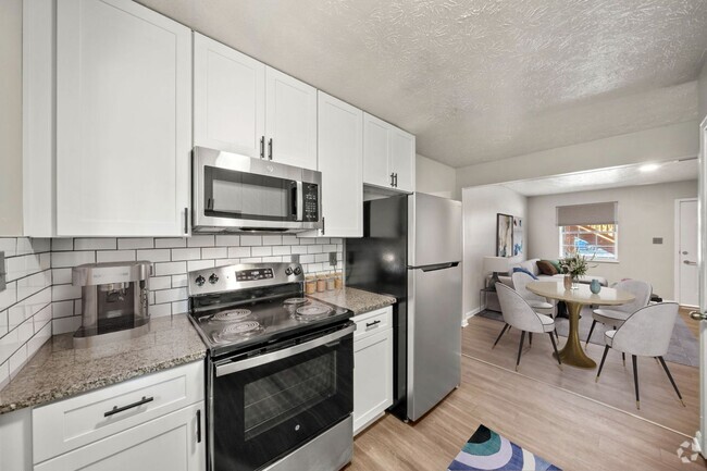 Building Photo - Woodland Falls Apartments