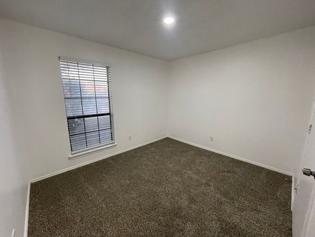 Building Photo - 2422-2424 Sherry Street