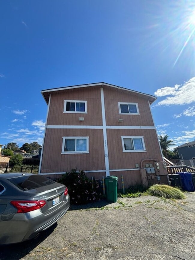 Building Photo - 8290 MacArthur Blvd