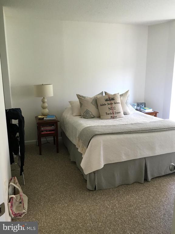 Building Photo - 851 N Glebe Rd