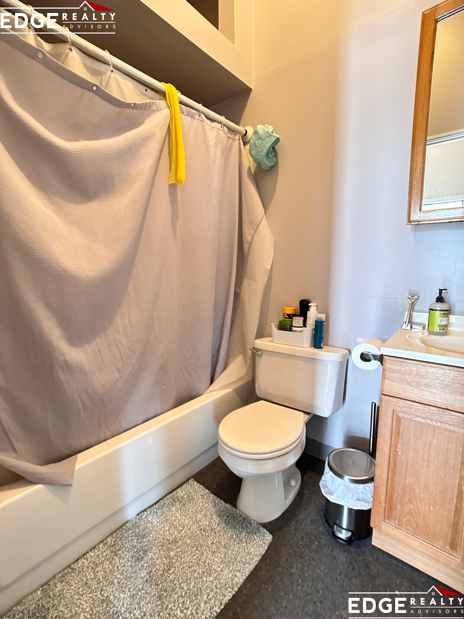 Building Photo - 24 Murdock St