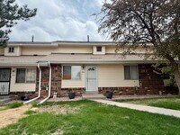 Building Photo - 954 S Miller St