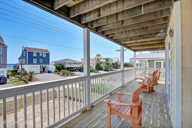 Building Photo - 1401 S Shore Dr