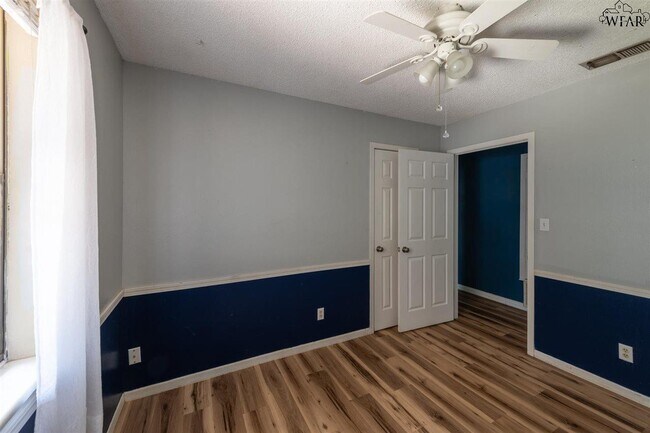 Building Photo - 4661 Briarwood Dr