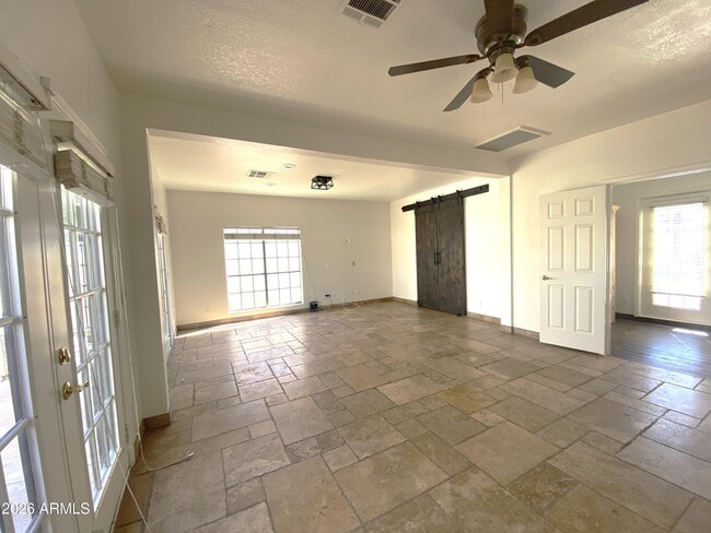 Building Photo - 405 E Huber St