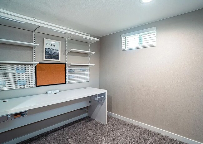 Building Photo - Remodeled 3 bedroom, 3 bath home with additional non-conforming bedroom in basement