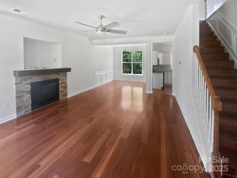 Building Photo - 1184 Lempster Dr NW