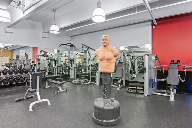 Building Photo - 101 S Eola Dr