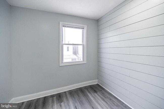 Building Photo - 2265 E Clearfield St