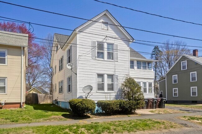 Building Photo - 3 St Paul St