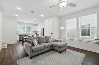 Building Photo - 7640 Resting Mews