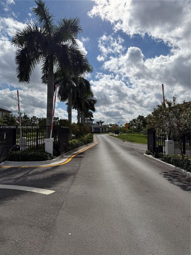 Building Photo - 12848 SW 232nd Ter