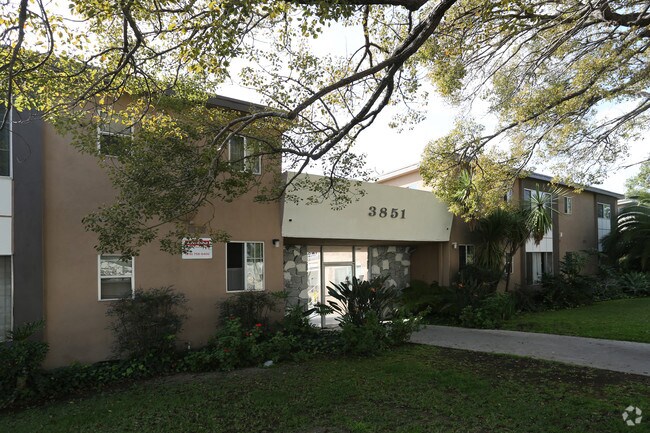 Building Photo - 3851 Keystone Ave