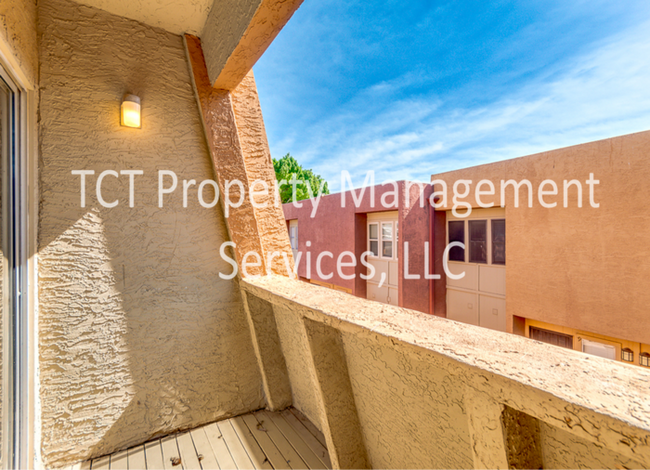 Building Photo - Updated 2 bedroom in Tempe!