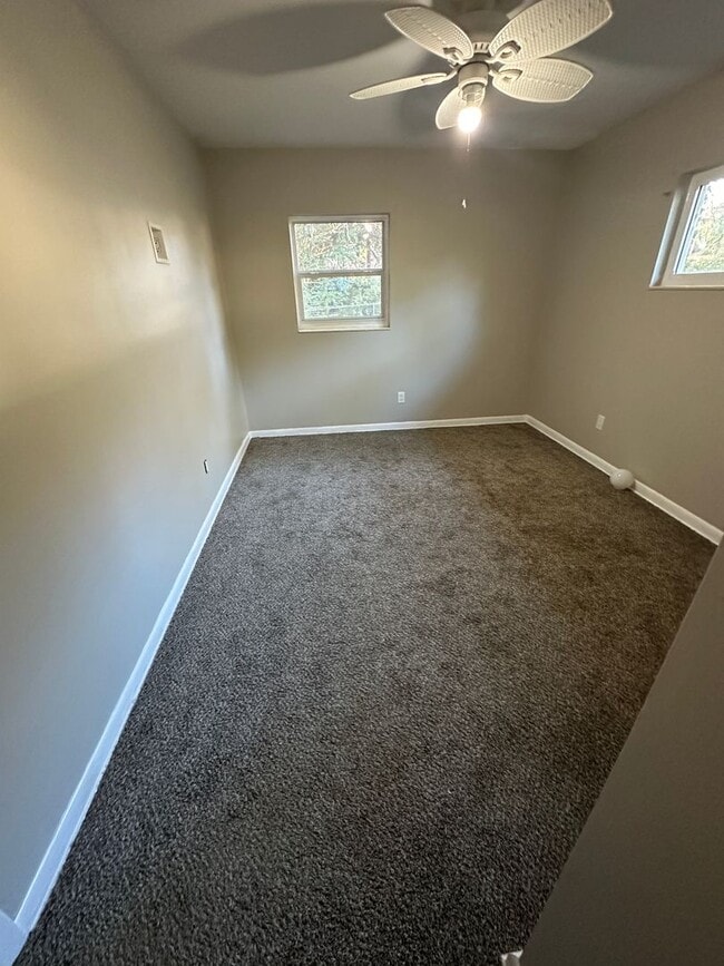 Building Photo - 4 bedroom, 2 bathroom house by TMH! Available now!