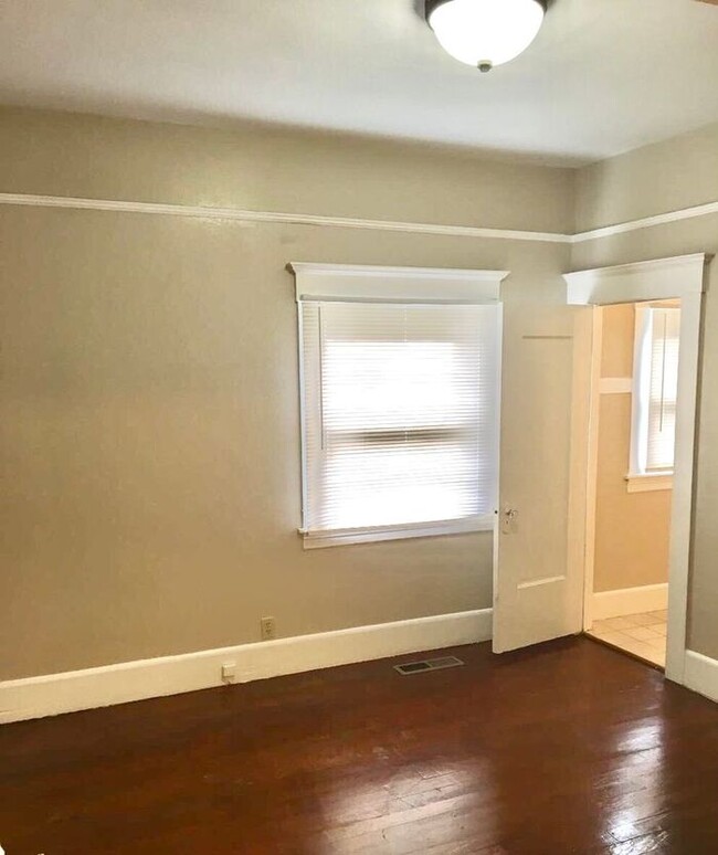 Building Photo - 2 bed 2 bath House in Vallejo - AVAILABLE ...