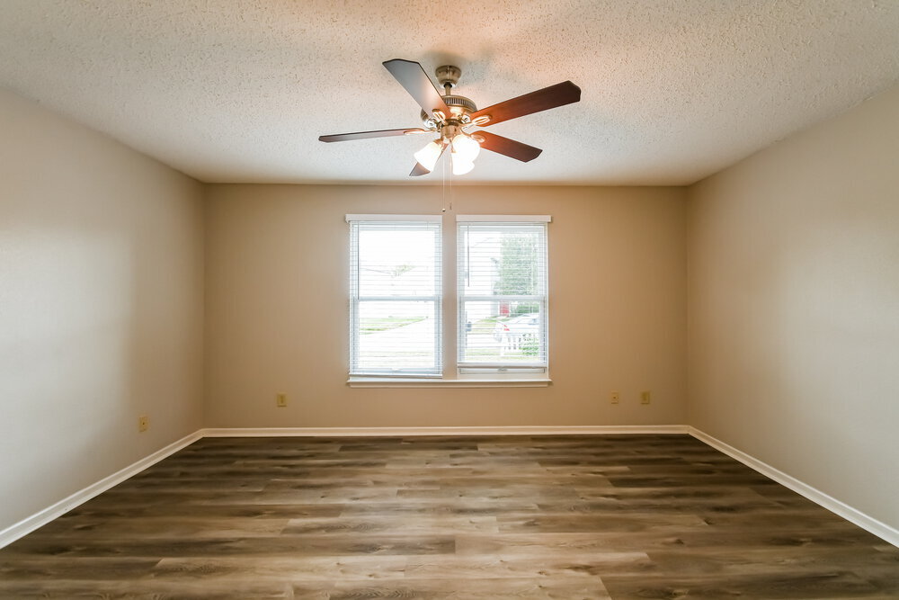 Building Photo - 8835 Youngs Creek Ln