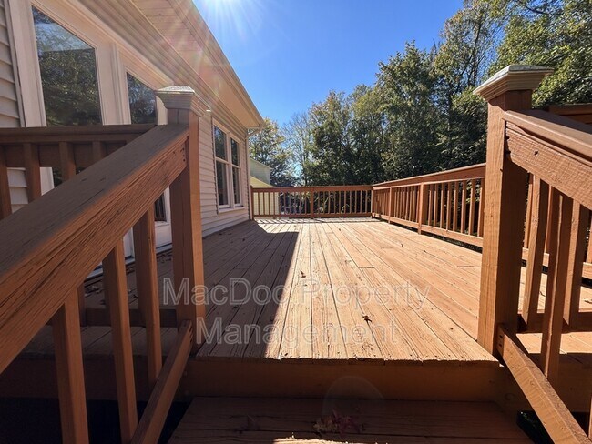 Building Photo - 1907 White Lake Dr