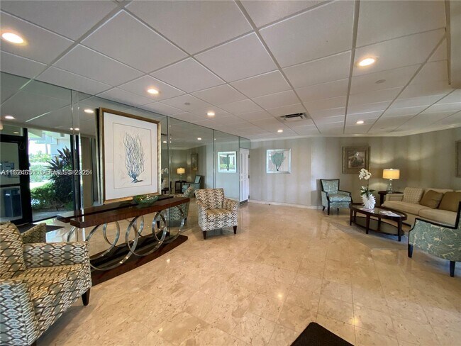 Building Photo - 2800 N Ocean Dr