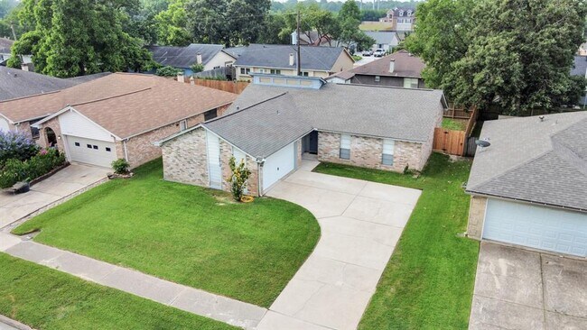 Building Photo - 14810 Scotter Dr