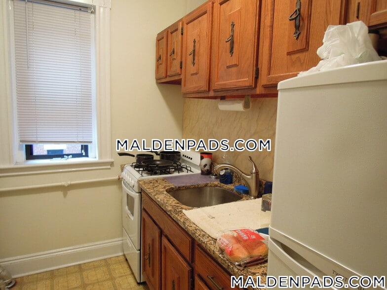 Building Photo - 17-19-19 Washington St S