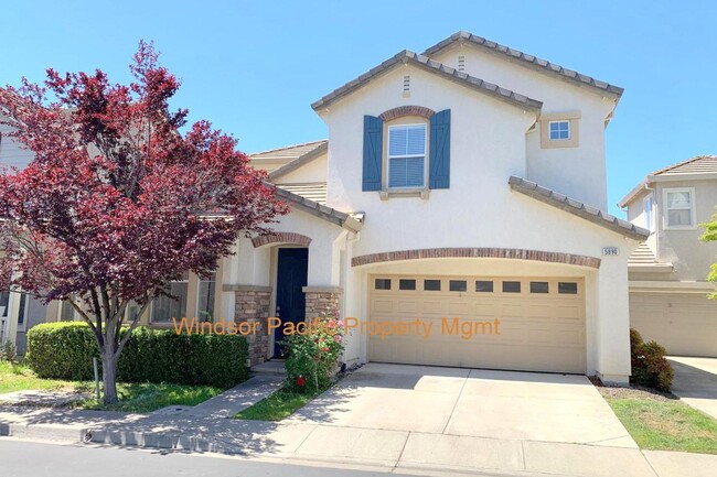 Primary Photo - Bright 2 Story Home In Great Dublin Ranch ...
