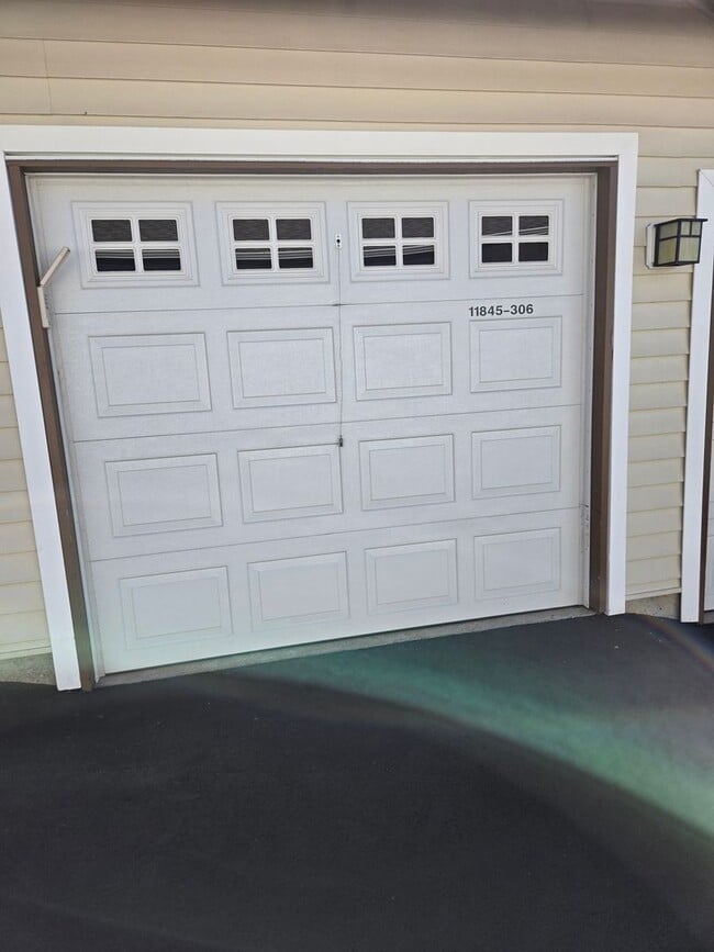 Building Photo - Wonderful Overlook at Timberland 1 BR 1 BA Condo