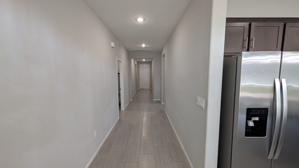 Building Photo - 653 Timberfalls Ln