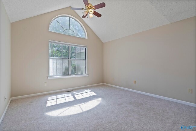Building Photo - 136 Stone Meadow Ln