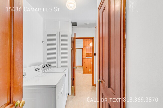 Building Photo - 15436 Camarillo St