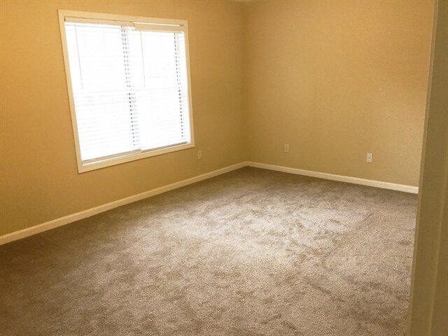 Building Photo - 570 Swan Creek Court