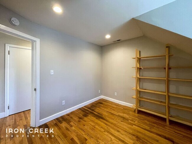 Building Photo - 21 Brevard Rd