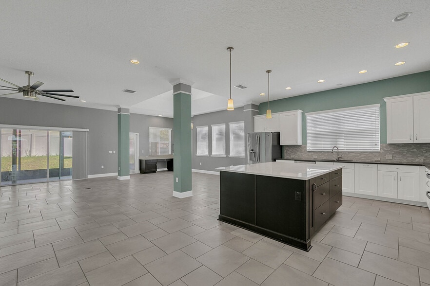 Building Photo - 16413 Good Hearth Blvd