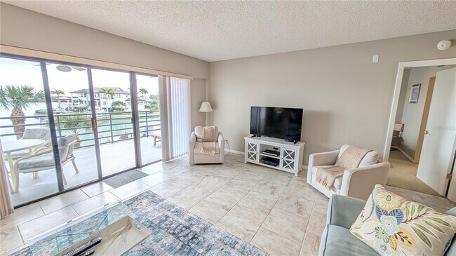 Building Photo - 363 Pinellas Bayway S