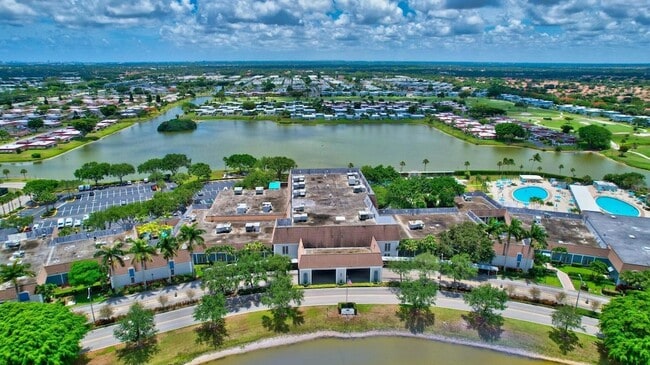 Building Photo - 988 Normandy Trail