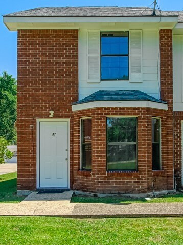 Building Photo - 16382 Hooper Rd