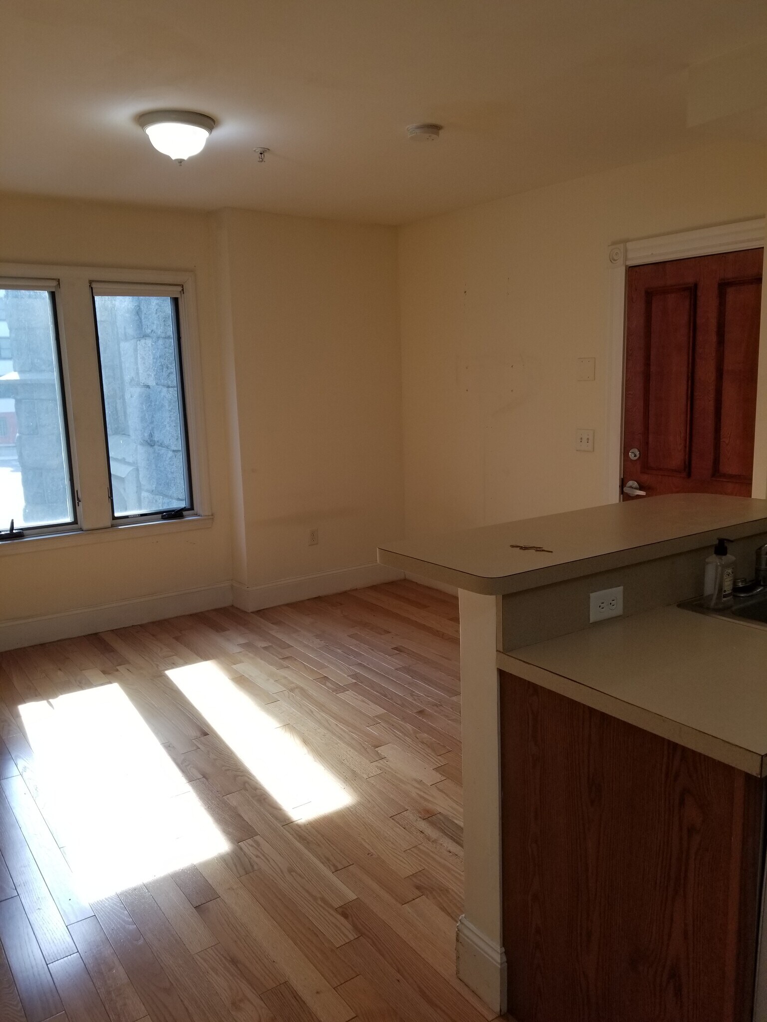 Building Photo - 45 W Broadway