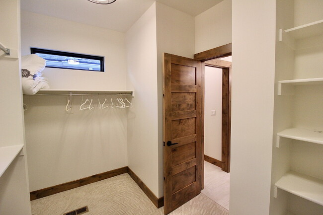 Building Photo - 3332 Danzante Bay Ct