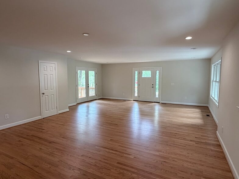 Building Photo - 3 Woodward Way