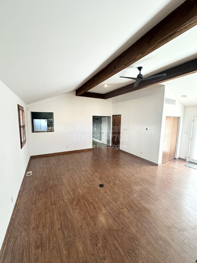 Building Photo - 19 Hardith Hill Ct